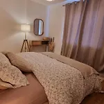 Les Allies Apartment *