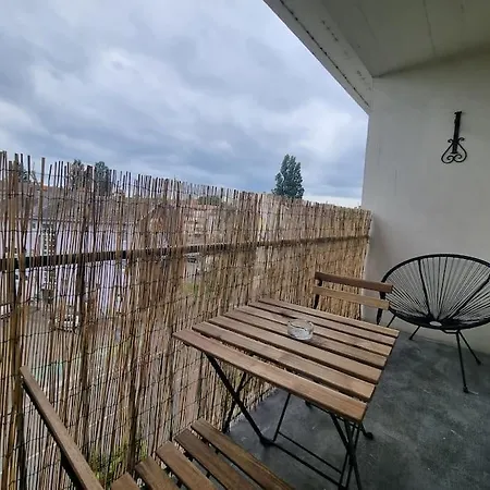 Les Allies Apartment *